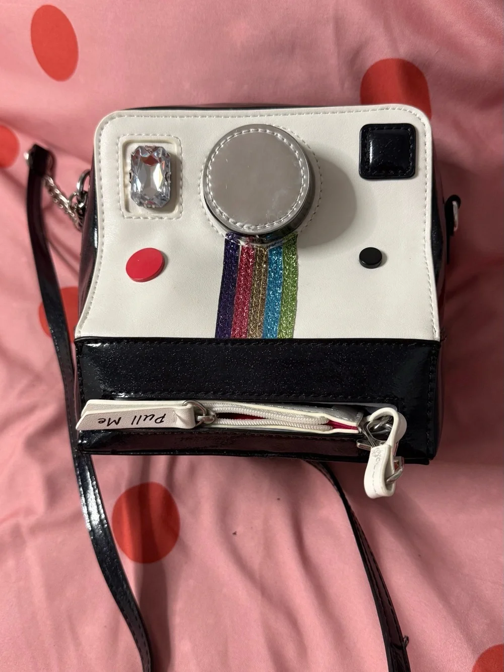 Betsey Johnson kitsch Camera-Shaped crossbody bag - Picture 2 of 3